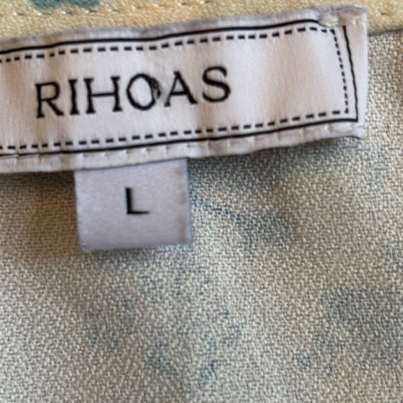 Rihoas vintage inspired floral top with Peter Pan collar. Large - Picture 4 of 6